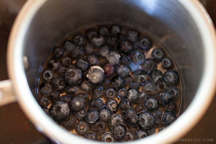 making blueberry simple syrup